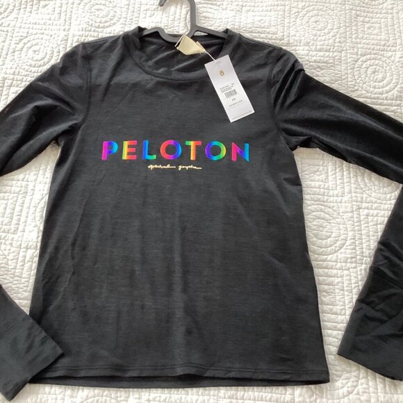 NWT Peloton x Spiritual Gangster Long Sleeve Black top with rainbow size XS - Picture 9 of 10
